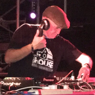 Profile Picture of Brian Power (@BrianPowerDJ) on Twitter