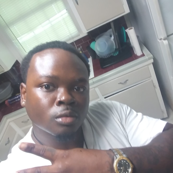 Profile Picture of Aaron Mcclelland (@aaronmcclell226) on Poshmark