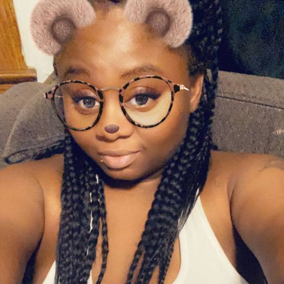 Profile Picture of Joneice Comodore (@joneoce) on Poshmark