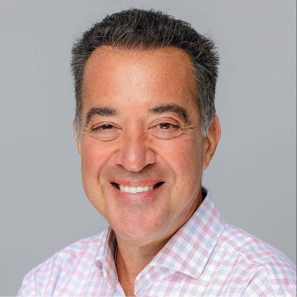 Profile Picture of George Catechis (@othoni) on Poshmark