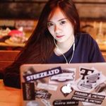 Profile Picture of Vicka Cassandra (@vickacasa) on Instagram