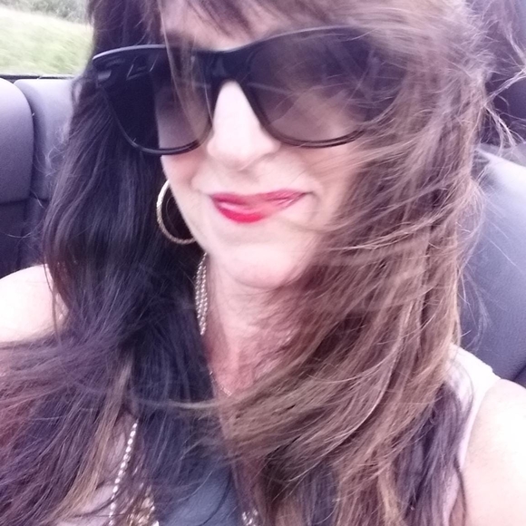 Denise Rolbiecki - Poshmark Profile Picture of Denise Rolbiecki (@drolbiecki) on Poshmark