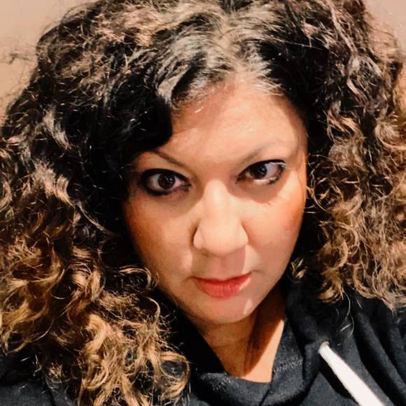 Profile Picture of Vicky Pavlidis (@vickypavlidis) on Poshmark