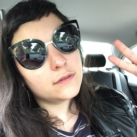 Profile Picture of Anna Deisinger (@crookedanna) on Poshmark