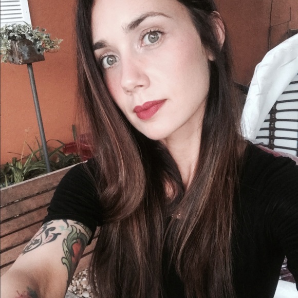 Profile Picture of Jeannie Setticase (@genie29) on Poshmark