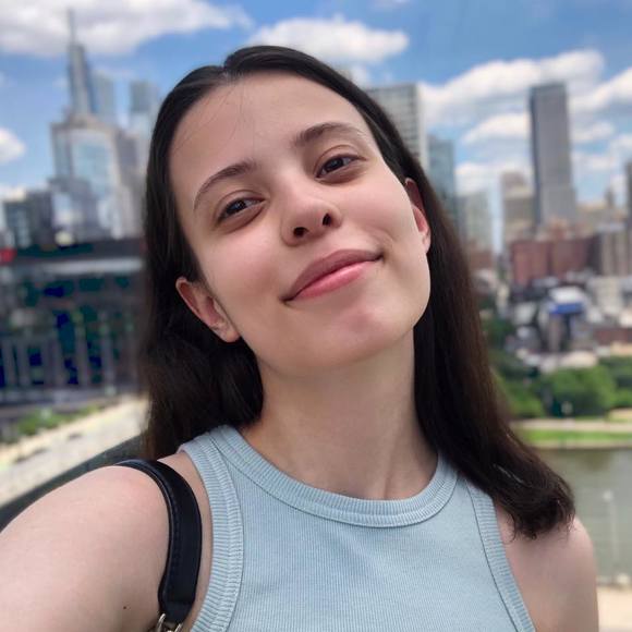 Profile Picture of Aleksandra Kalinichenko (@a_kalinichenko) on Poshmark