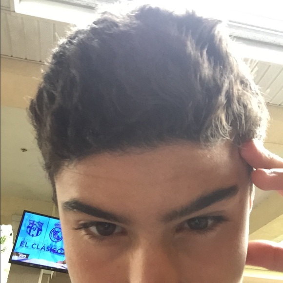 Raphael Seabra - Poshmark Profile Picture of Raphael Seabra (@seabrathezebra) on Poshmark