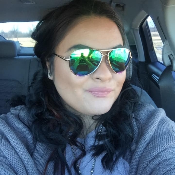 Profile Picture of Elida m Garcia (@elidagarcia357) on Poshmark