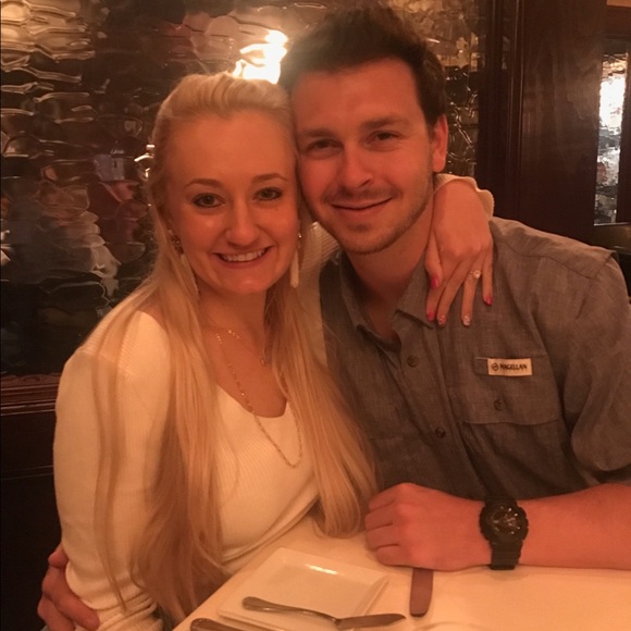 Profile Picture of Alyssa Schelsteder (@a_schelsteder) on Poshmark