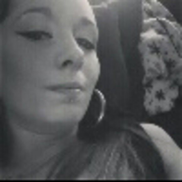 Kayla Benisch - Poshmark Profile Picture of Kayla Benisch (@kab9810) on Poshmark