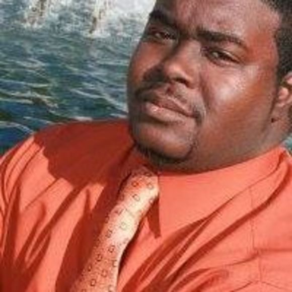Profile Picture of Derwin Christian (@cdmiller23) on Poshmark