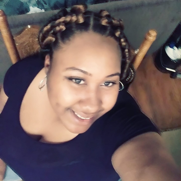 Profile Picture of Alphia Thibodeaux (@alphia30) on Poshmark