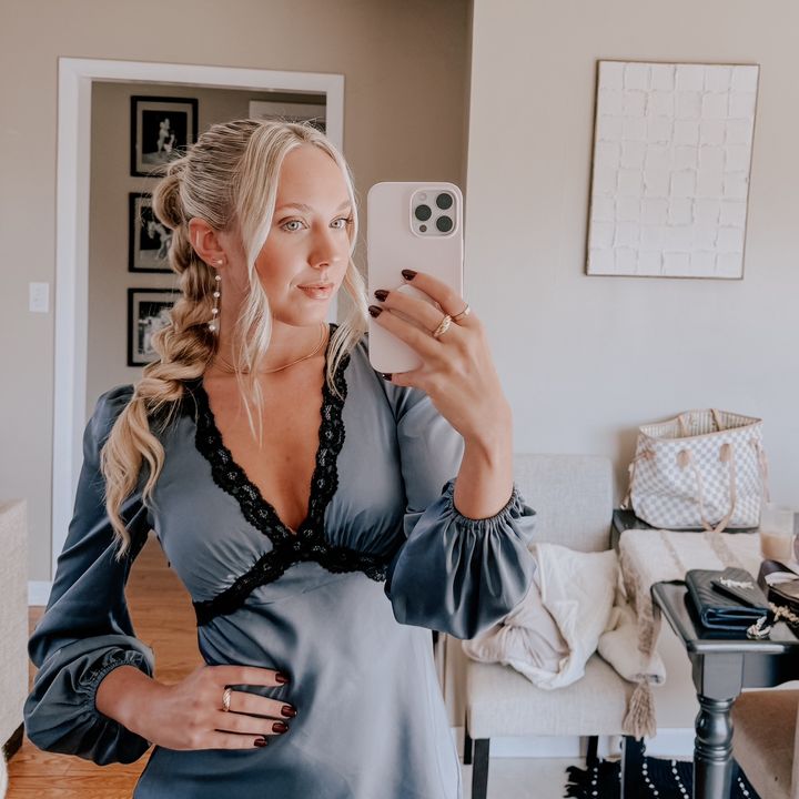 Profile Picture of Hillaryhoiness (@@hillaryhoiness) on Tiktok