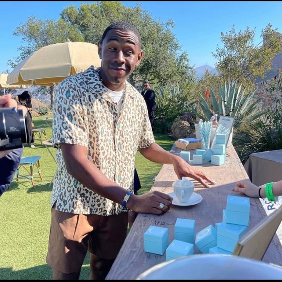 Profile Picture of Jacob Hans (@jacubay) on Poshmark