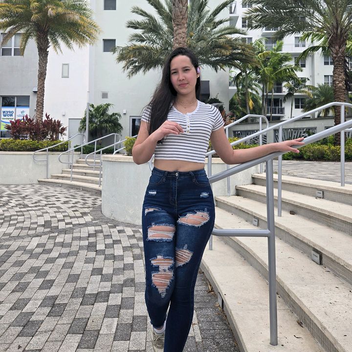 Profile Picture of A l e s s a n d r a💜 (@alessandrabarotti1) on Tiktok
