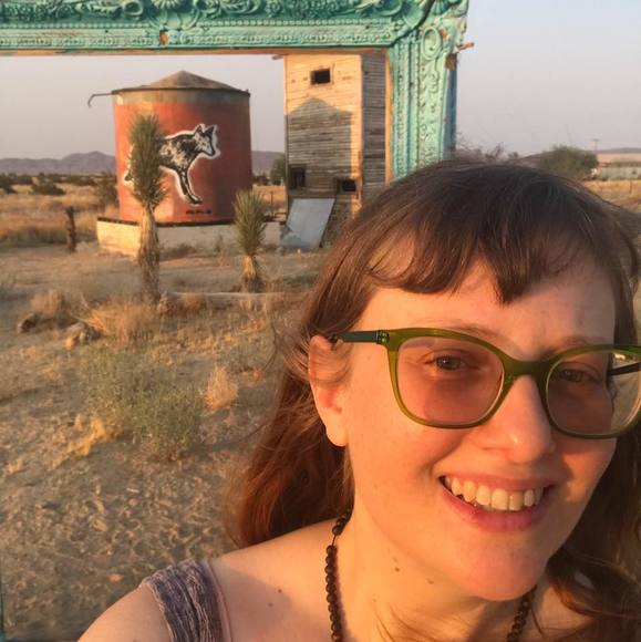 Profile Picture of Aileen Holmes (@aileenholmes) on Poshmark