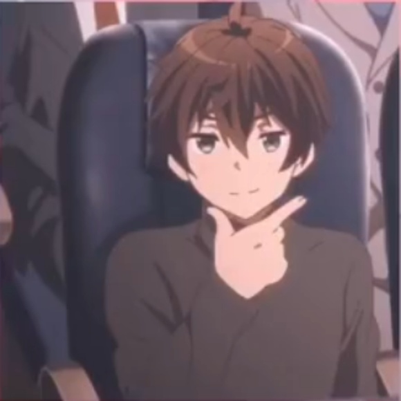 Profile Picture of Thomas Laurent (@penguin_408) on Poshmark