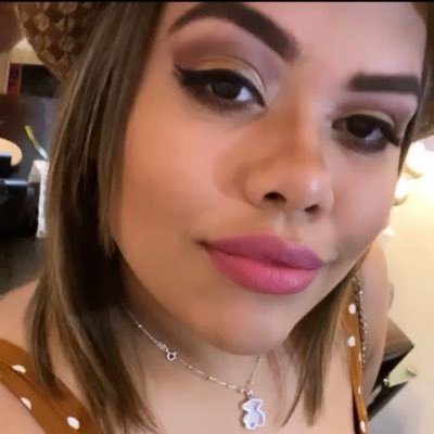 Profile Picture of 𝓡𝓸𝓼𝓮𝓵𝓲𝓷. (@Roselincc) on Twitter