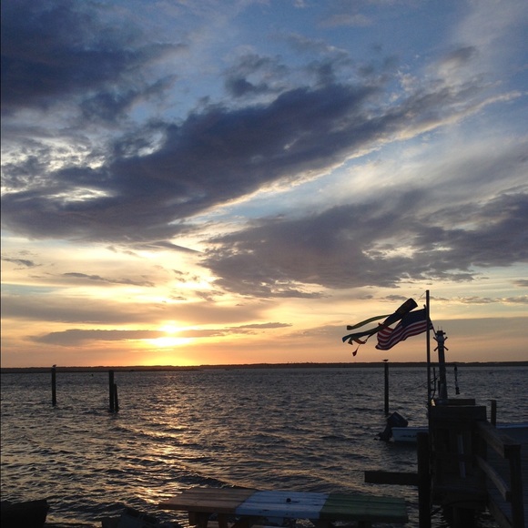 Profile Picture of Gwyneth Loniewski (@gloniewski14) on Poshmark