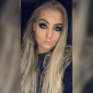 Erin Binks - Facebook Profile Picture of Erin Binks (@erin.haken) on Facebook