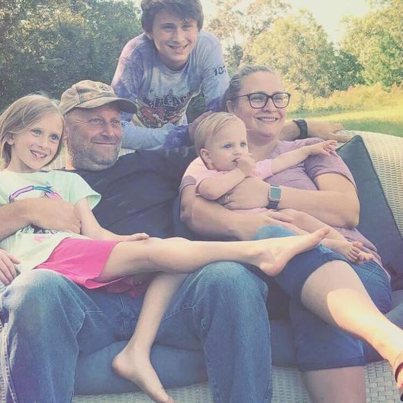 Profile Picture of Jonnie Hochstedler (@mrshoch) on Poshmark