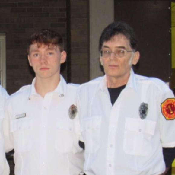 Profile Picture of Andrew Tessler (@tessler3d) on Poshmark