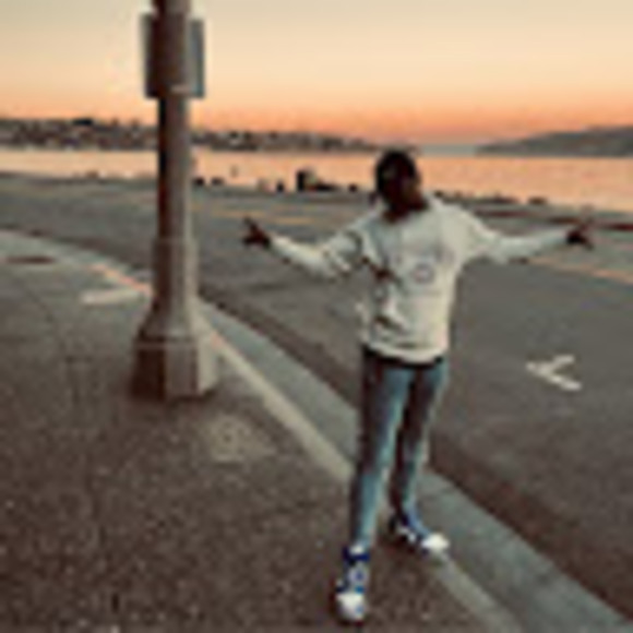 Profile Picture of Brandon Freeman (@brandonfreem959) on Poshmark