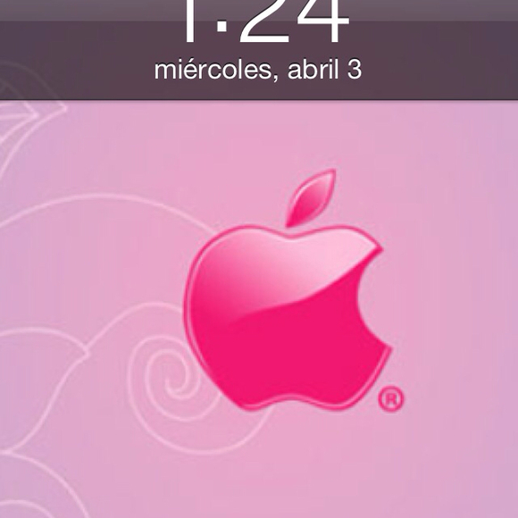 Profile Picture of Yanett Govea (@yanettgove) on Poshmark