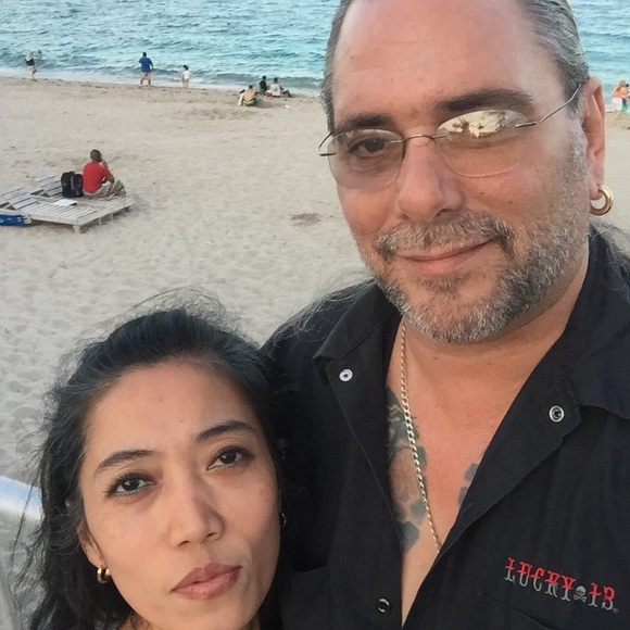 Profile Picture of Robert Meyer (@rmeyer8437) on Poshmark