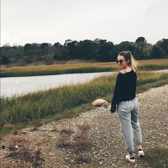 Profile Picture of Sophia Reghitto (@sophiaisabellar) on Poshmark