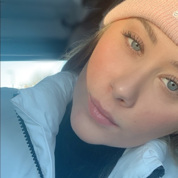 Profile Picture of Anouk Olivier (@anoukolivier) on Poshmark