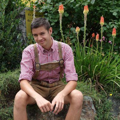 Profile Picture of Mr Empty Quantity (@jakob6resch) on Twitter