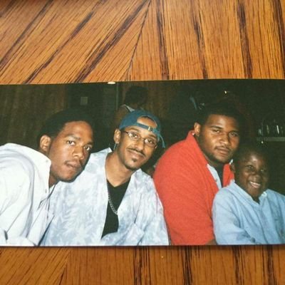 Profile Picture of It Ain't Always Good News But It Sho Is HOOD News (@pieceAlReaDy) on Twitter