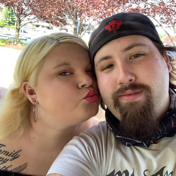 Profile Picture of Andrew Vallieres (@theskullking) on Poshmark