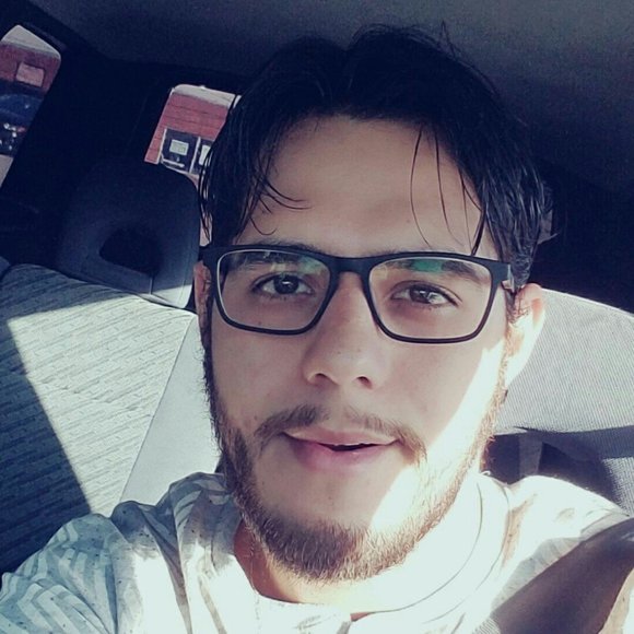 Profile Picture of J-m Medrano (@yonce2606) on Poshmark