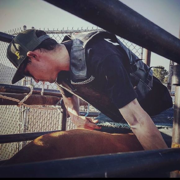 Profile Picture of Lane Thomas (@lanethomas126) on Poshmark