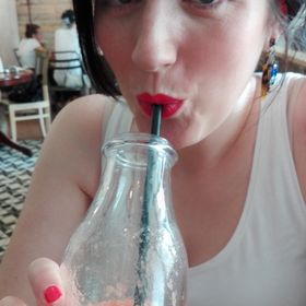 Profile Picture of Louise Sinclair-Jones (@looolabella) on Pinterest