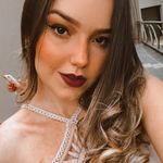 Vivian Adriane 🌹 - Instagram Profile Picture of Vivian Adriane 🌹 (@vivian_adrianee) on Instagram