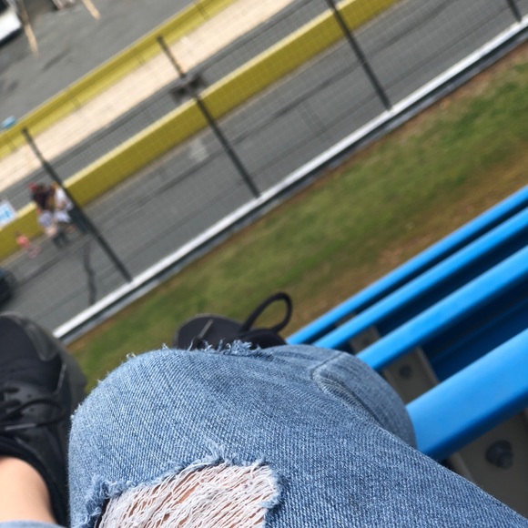 Profile Picture of Julia Zambrano (@7oh4_julia) on Poshmark