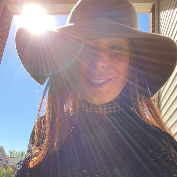 Profile Picture of Allison Vincent (@alliace1) on Poshmark