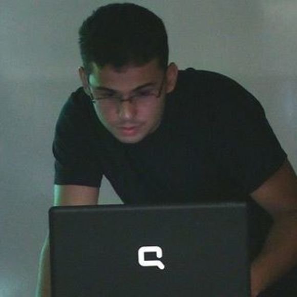 Profile Picture of Ernani Rocha (@punlicidadeba) on Poshmark