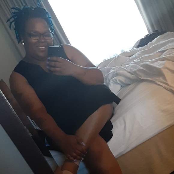 Profile Picture of Addie Clayborne (@addiemae2) on Poshmark