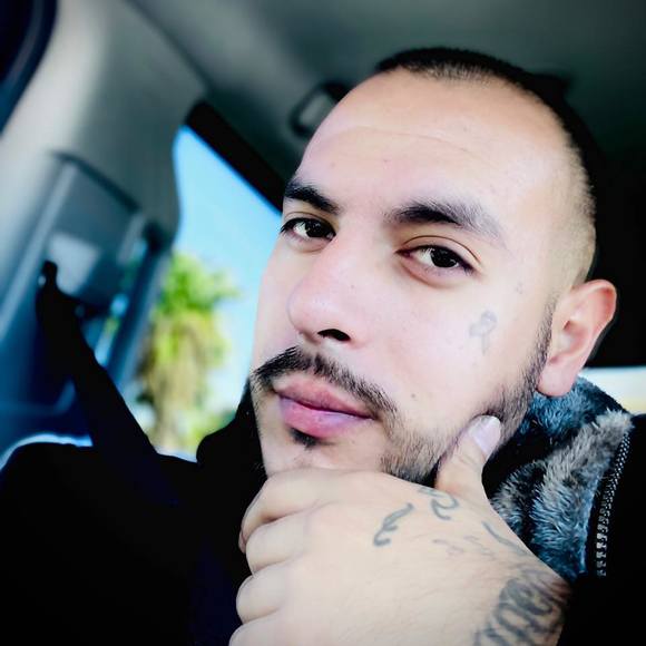 Profile Picture of Devin Garcia (@devingarcia664) on Poshmark