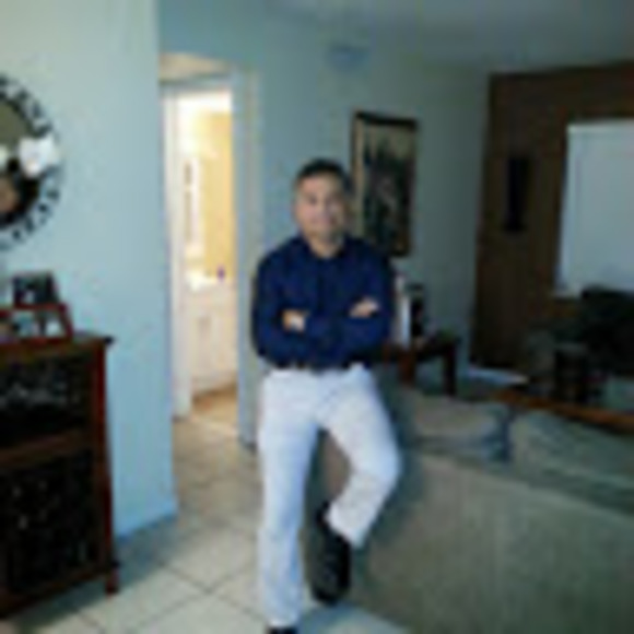 Profile Picture of Marco Zarate (@marcozarate92) on Poshmark