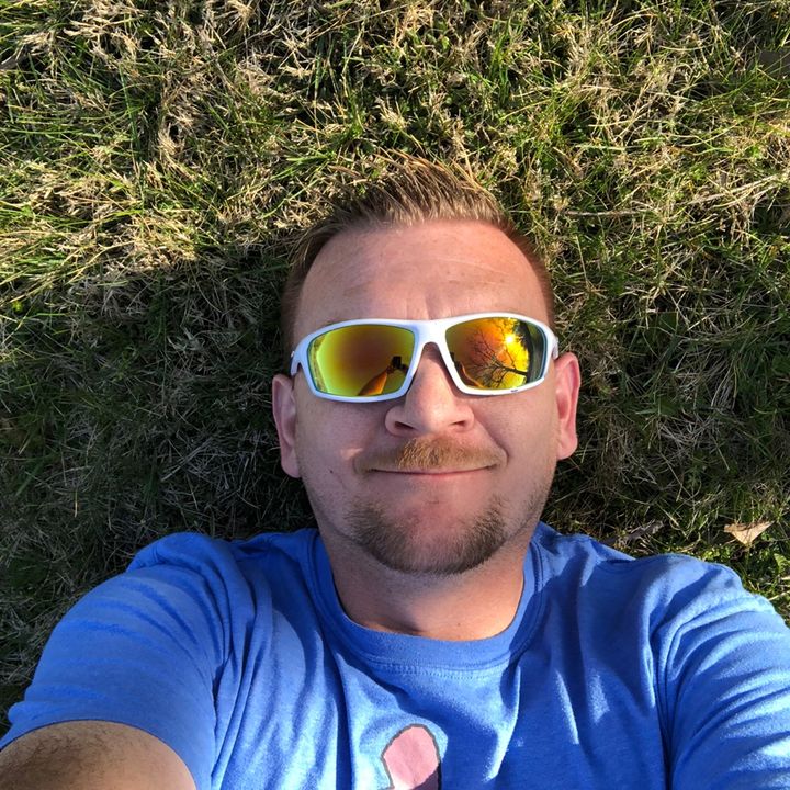 Profile Picture of Bobby Carter (@bobbycarter) on Tiktok