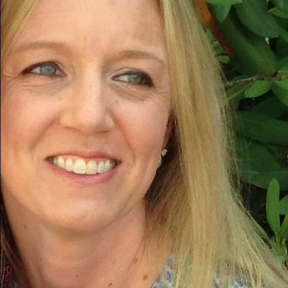 Profile Picture of Charissa Ondovic (@condovic) on Poshmark