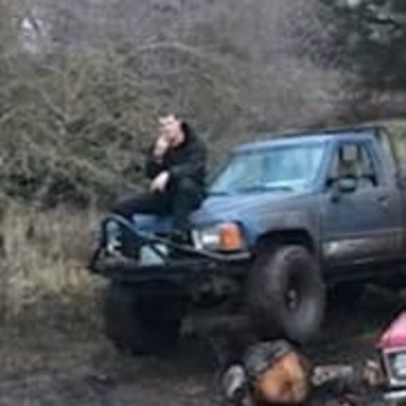 Profile Picture of Tyler Knopes (@tylerknopes3) on Poshmark