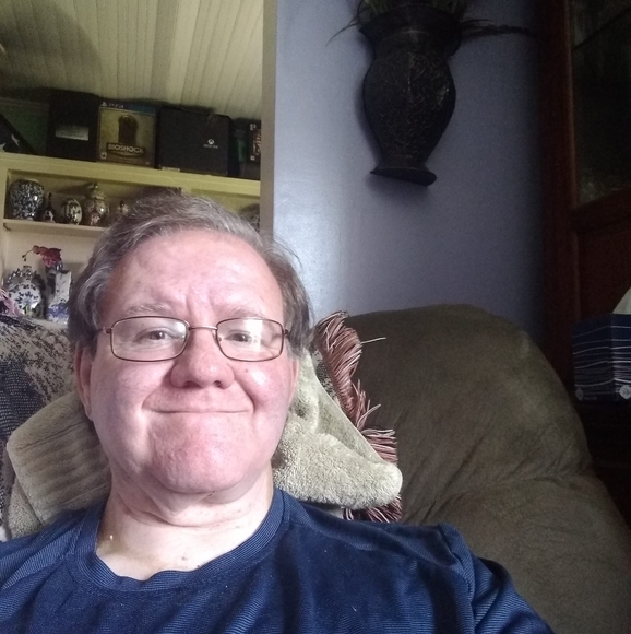 Profile Picture of Scott Dow (@scottjdow29642) on Poshmark