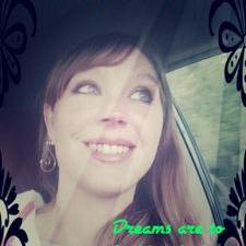 Profile Picture of Sheena Hansen (@DesignsByShefoo) on Twitter