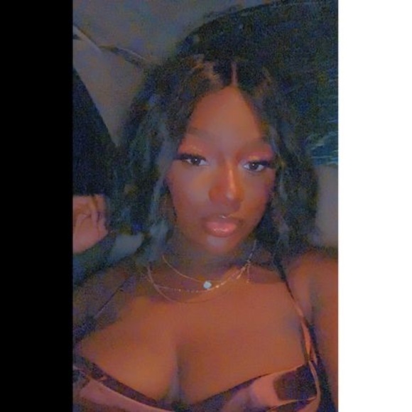 Profile Picture of Jamesha Chapman (@jameshachapman) on Poshmark